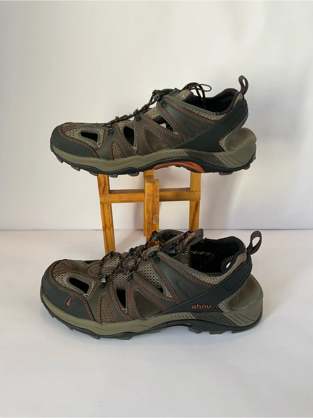 Ahnu Closed Toe Hiking Water Hybrid Sport Sandal